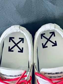 Off-white SBVulcanized 43 - 3