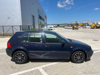 Volkswagen Golf 1.4i 55kw 242 650km - 3