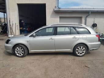 Toyota Avensis combi Rozpredám - 3