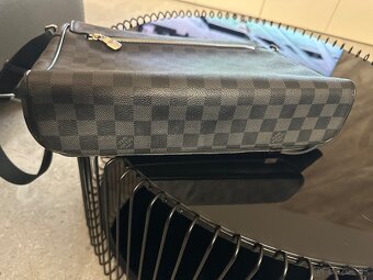 Louis Vuitton - 3