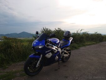Yamaha R6 - 3