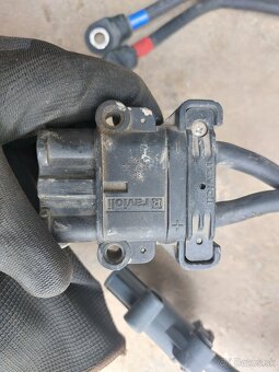 Konektory s kablami na 24 V bateriu - 3