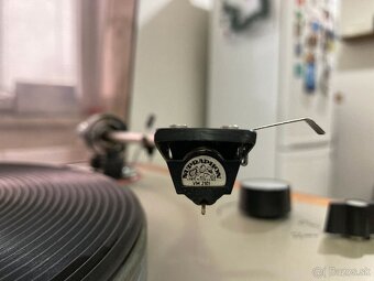 Gramofón Tesla NC440 - 3