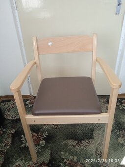 Zdravotné chodítko a toaletná stolička - 3