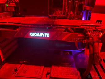 GIGABYTE GeForce RTX 2070 WINDFORCE 8G - 3