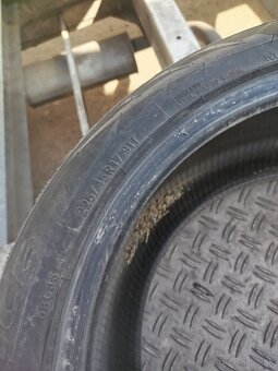 225/45 R17 - 3