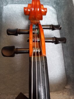 Predám skvelú nepoškodenú VIOLU,40 CM. - 3