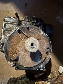 motor opravit alebo na suciastky - 3