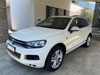 VW Touareg 4.2 TDI V8 250kW EXCLUSIVE Panorama ACC WEBASTO - 3