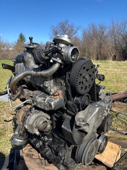 Rozpredam motor 1.9tdi - 3