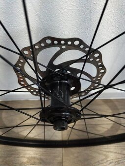 Kolesá specialized Axis - 3