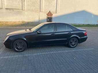 Mercedes-Benz E240 - 3
