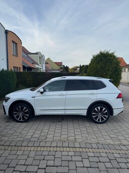 Volkswagen Tiguan Allspace 2.0 TDI R-line 4Motion DSG - 3