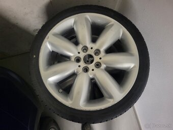 Mini R18 225/40 r18 Runflat - 3