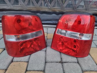 zadné svetlo vw touran - 3