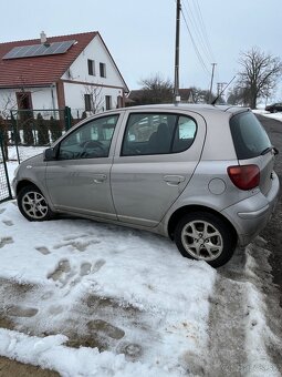 Toyota yaris - 3