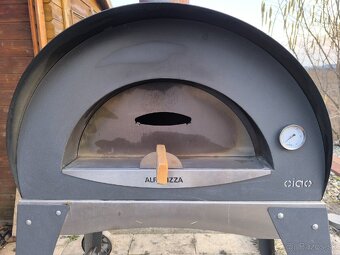 Predám pizza pec na drevo s podstavcom - 3
