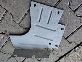 Plech pod motor SKODA 1000MB - 3