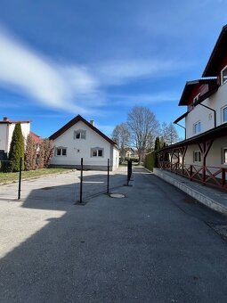 RODINNÝ DOM V OBCI S NAJKRAJŠÍM VÝHĽADOM NA VYSOKÉ TATRY - 3
