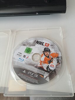 Predám playstation 3 + 2 ovládače + 3hry - 3