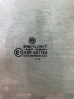 Predám okno na polo 9n - 3