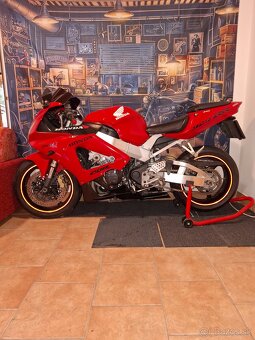 Honda CBR 929 RR - 3