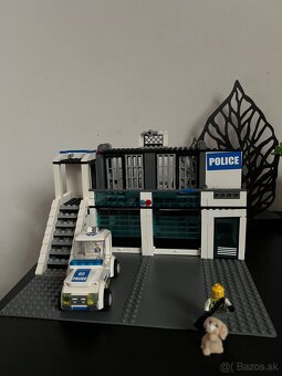 Lego policajná stanica - 3