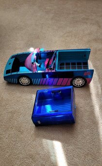LOL Surprise auto s bazenom - 3