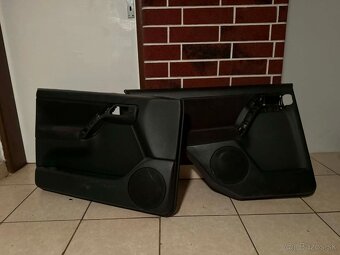 Predám sedačky+tapacire na golf mk3 - 3