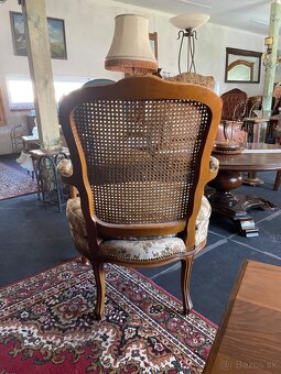 Starožitné kreslo - 3