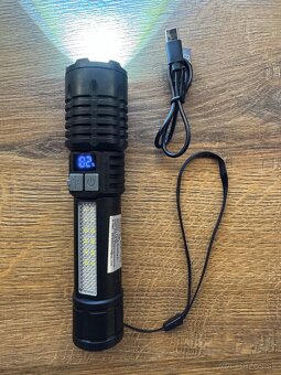 Výkonná LED Baterka 800mAh - 3
