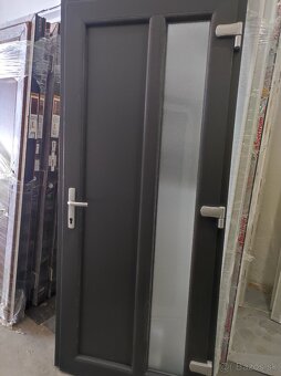 Kvalitne plastove vchodove dvere - 3