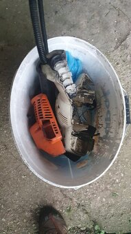 Predám nefunkčný krovinorez Stihl FS56 na diely. - 3