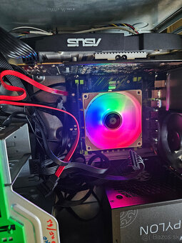 Herny pocitac Intel Xeon - 3