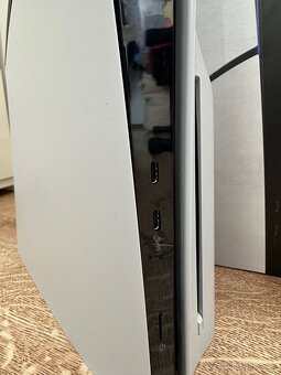 PlayStation 5 Slim - 3