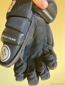 Predám hokejové rukavice Warrior, veľkosť 13' - 3