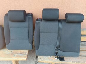 Predám zadné sedačky na Audi A3 8P - 3