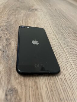 iPhone SE 2020 - 3