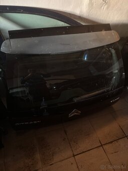 Predam zadny kufor citroen c4 - 3