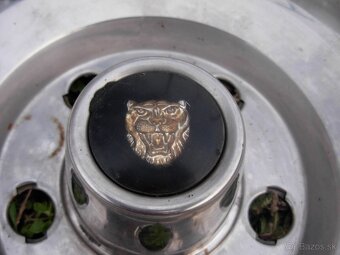 Puklice kolies na Jaguar - 3