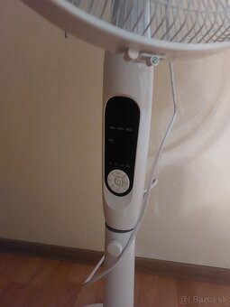 Stojanovy ventilator 43 cm Biely
- 3