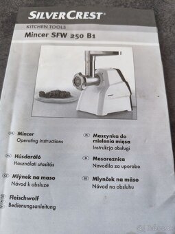 Mlyncek na maso a vyrobu klobas - 3