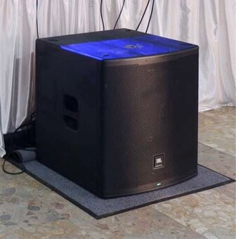 JBL EON 718 - 3