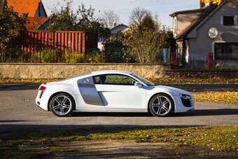 Audi R8 2010 - 3