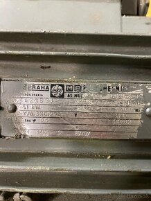 Elektromotor 380V 1,1kW NEPOUŽITÝ - 3