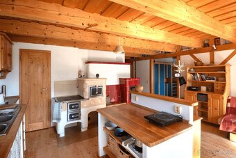 PONÚKAME na predaj rodinný dom Zaježová, vhodný na trvalé bý - 3