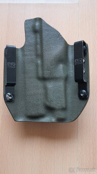 Predám kydexové puzdro na Glock 17, s baterkou - 3