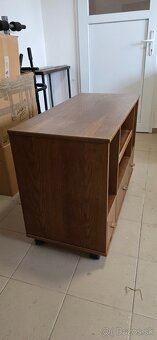 Skrinka pod televízor - 3