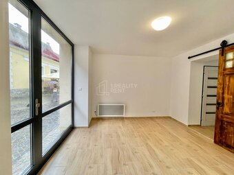 Polyfunkčná budova v centre Žiliny na predaj - 3