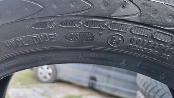 Letna a zimna pneu 215/65/15 C zatazova pre dodavku. - 3